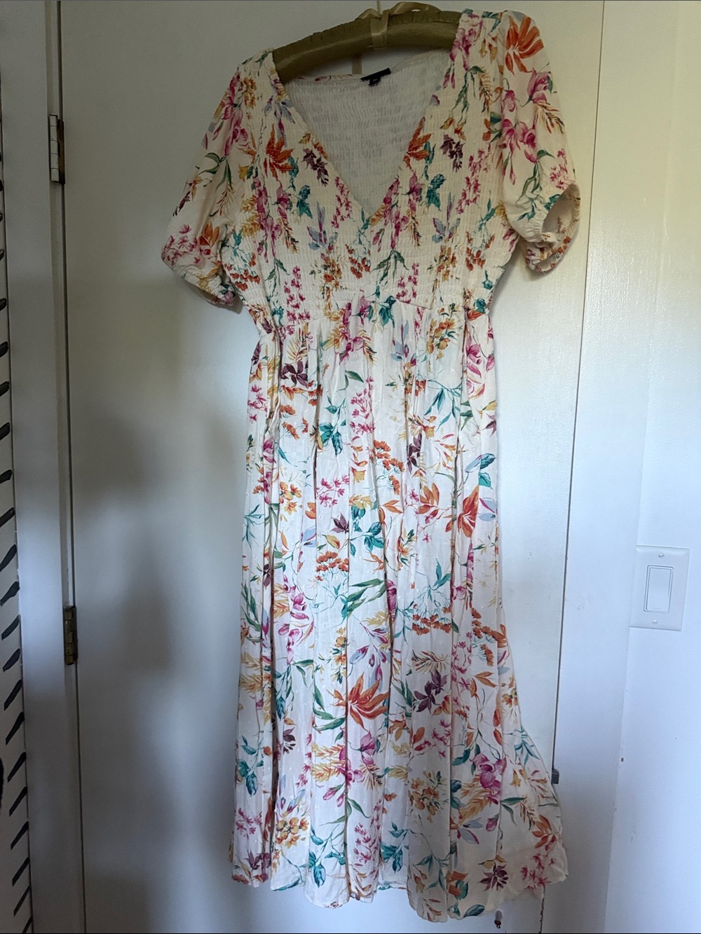 Smocked V-Neck Floral Midi Dress - Cream Floral